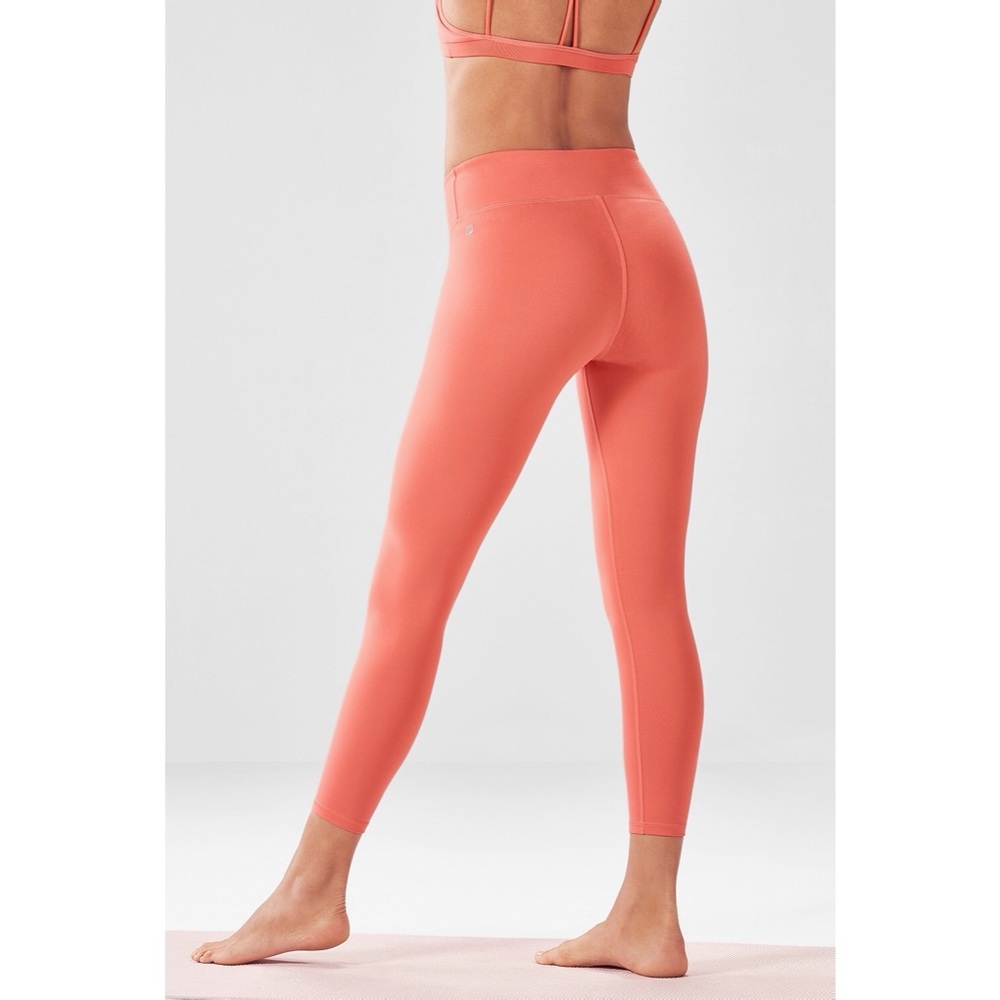 NWOT Fabletics Mid-Rise PowerHold Ginger Capri XXS - Picture 8 of 13